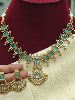 Solitaive stone necklace(mint green)