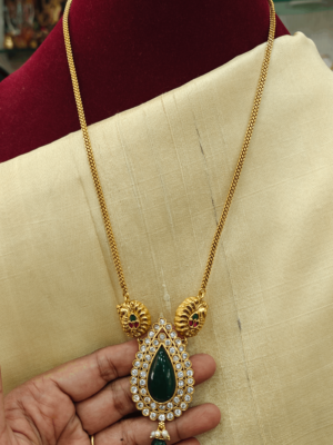 Green tilak antique chain