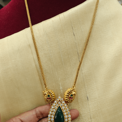 Green tilak antique chain