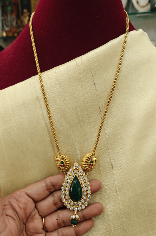 Green tilak antique chain