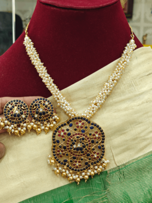 Rakkodi pearl pendant set