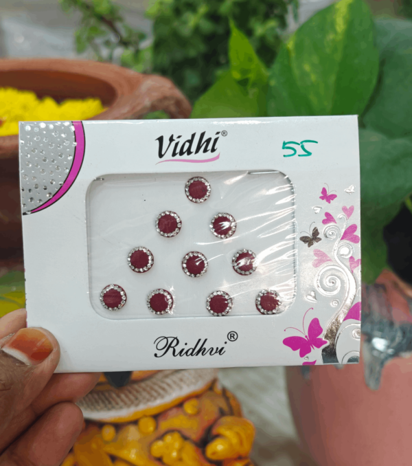 Round stone bindi -Size 3