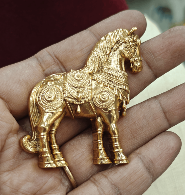 Horse brooch (Pre order)