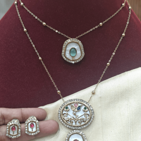 Double line mother pearl chain set