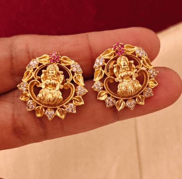 Lakshmi stud(ruby)
