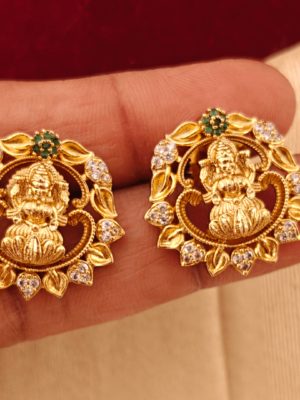 Lakshmi stud(green)