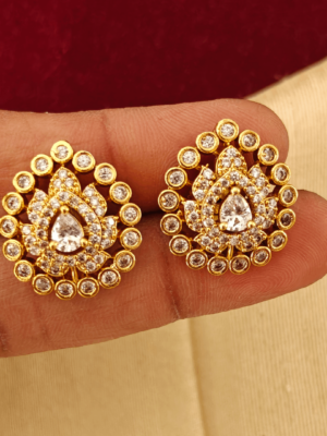 Tilak flower stud(white)