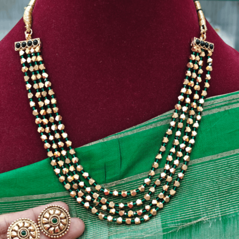Four line thulasi beads antique short mala (green)