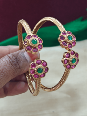 Flower bracelet/bangles