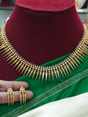Mullu necklace