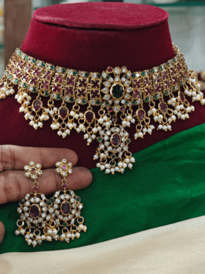 Ruby emereld choker set