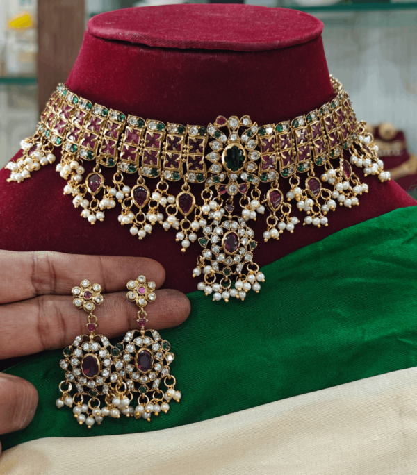 Ruby emereld choker set