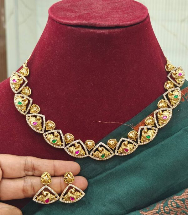 Pecock jadau necklace(green,pink)