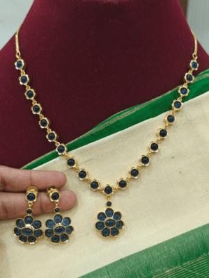 80`s classic flower necklace (blue)