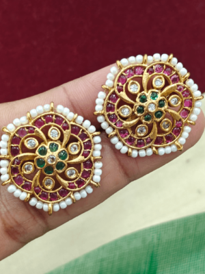 Flower stud with pearl(ruby, green)