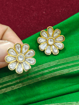 9 Petal (white stone) bugadi