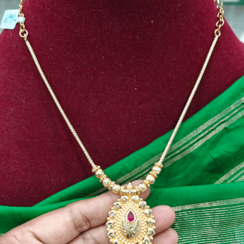 Ruby stone oval pendent 2