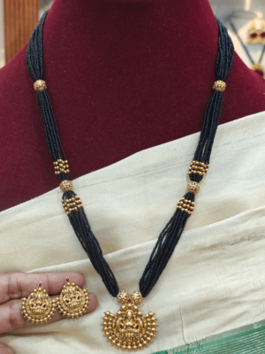 Lakshmi black beads necklace