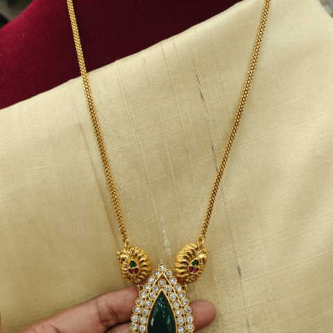 Annam thilagam padhakam chain with pendant (green)