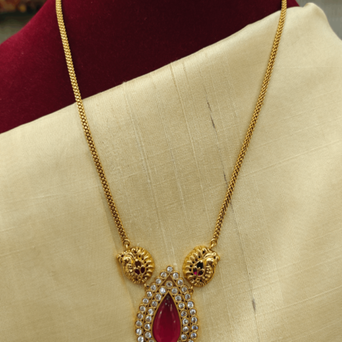 Annam thilagam padhakam chain with pendant (ruby)