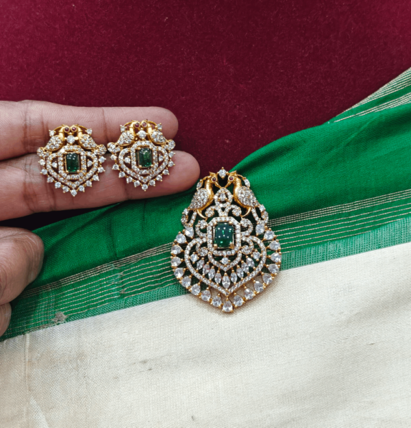 Double peacock (green)pendent set