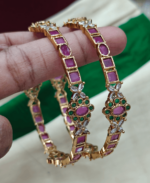 Box ruby flower bangles