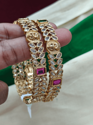 Leaf design with lakshmi