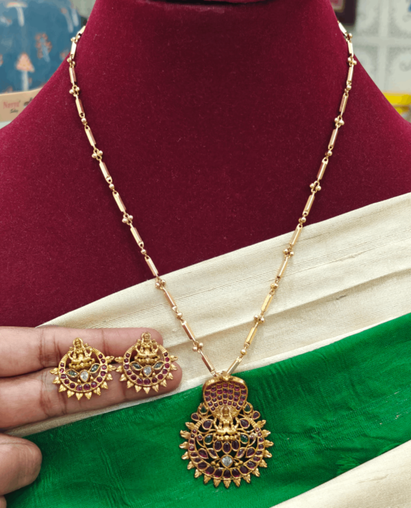 Lakshmi pendant with gunguru chain