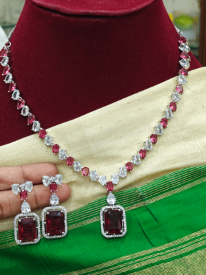 Solitaire victorian necklace(red)