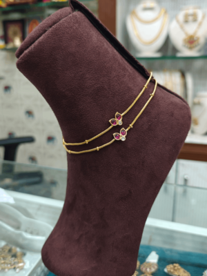 Leaf design 1(ruby, white)