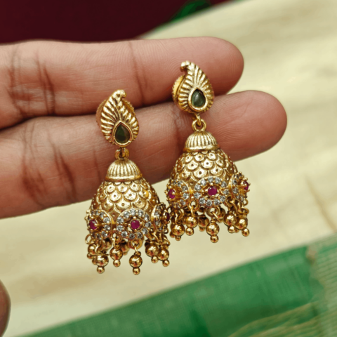 Leaf jhumka