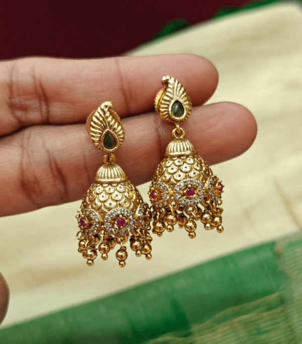 Leaf jhumka