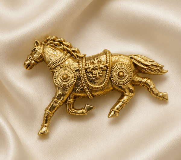 Running horse mens brooch Pre order