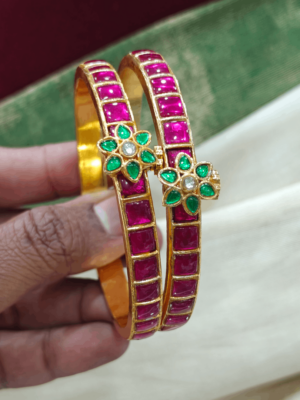 Niraya kundan bangles (ruby,green)