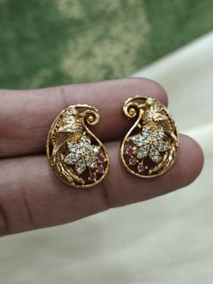 Mango studs