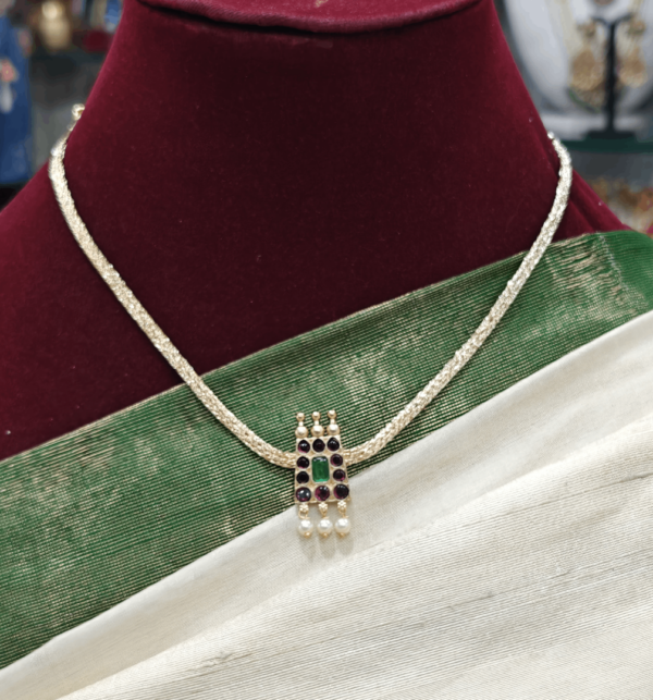Premium kemp gopuram attigai
