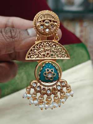 Kundan flower hair accessory