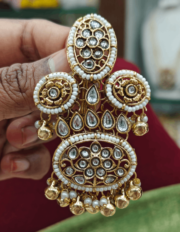 Kundan flower hair accessory