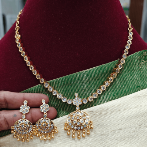 White attigai necklace