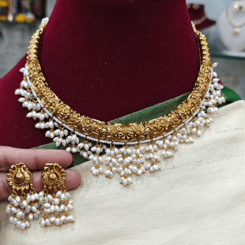 Antique pearl hasli set
