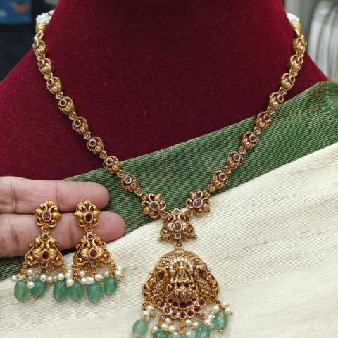 Lakshmi necklace with beads