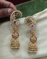 Traditional look earcuff
