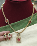 Peacock simple necklace(red)