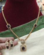 Peacock simple necklace(purple)