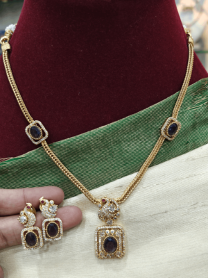 Peacock simple necklace(purple)