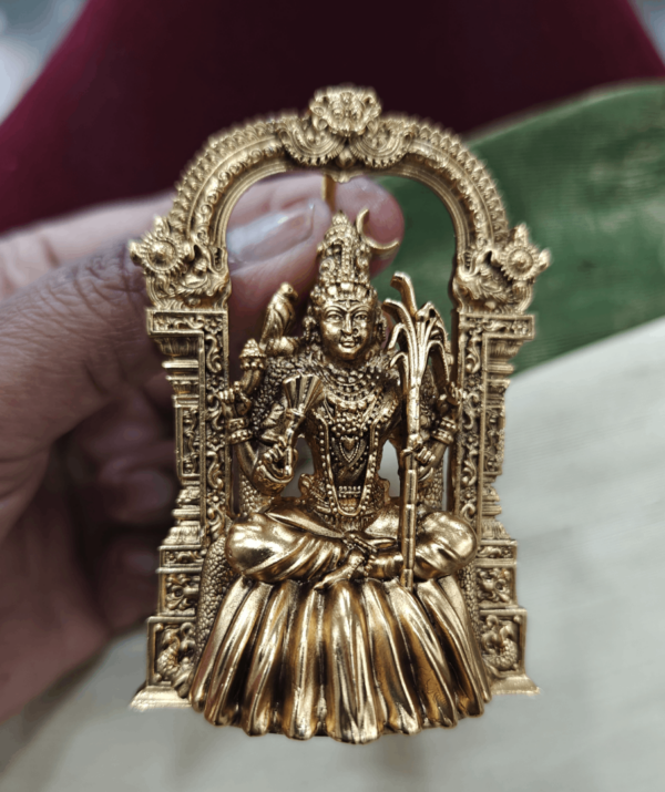 Plain gold kamakshi