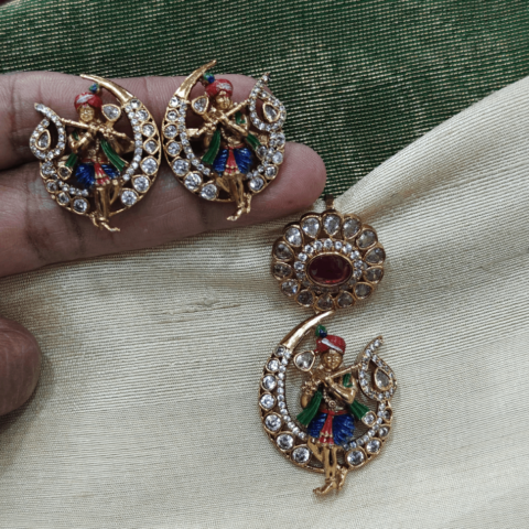 Moon krishna pendant with earimng ring