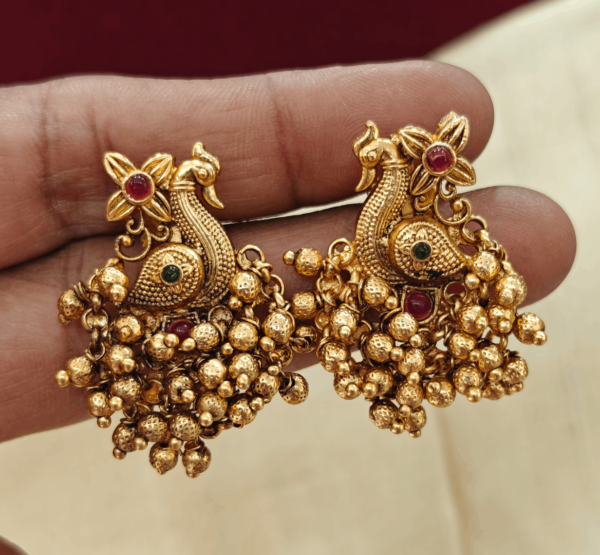 Peacock cluster earings (ruby,green)