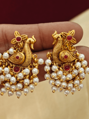 Peacock cluster earings with pearl(ruby)