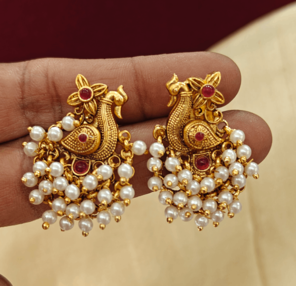 Peacock cluster earings with pearl(ruby)